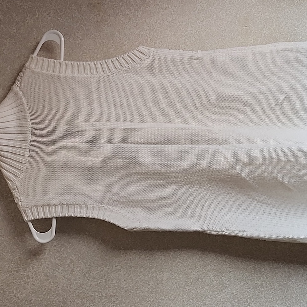 Sweater - Picture 3 of 7